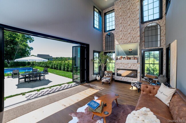 Foto del edificio - 70 Arshamomaque Ave