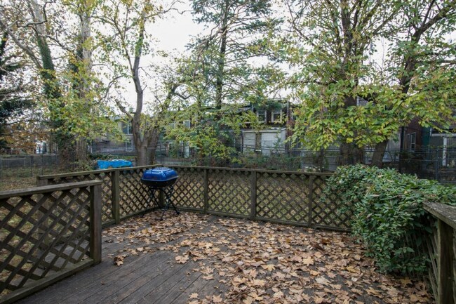 Photo - 1452 N Allison St Townhome