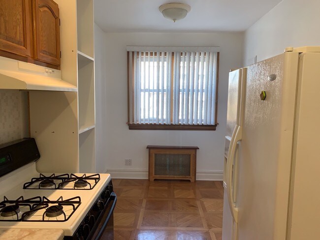 Foto del edificio - 55-30-55-84 84th St