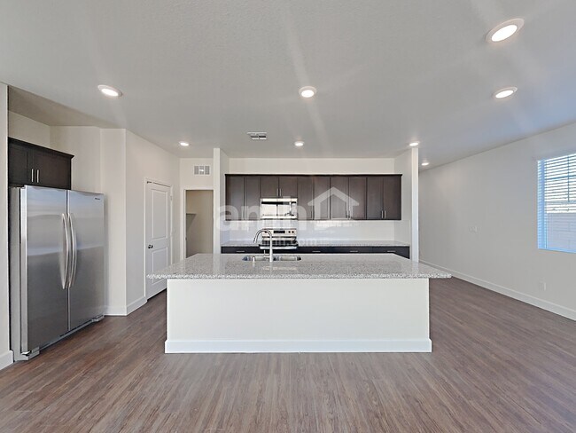 Building Photo - 1710 Viaggio Ave