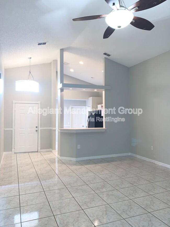 Building Photo - 2413 Hybrid Dr