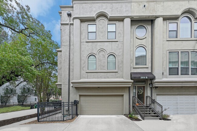 Foto del edificio - 2414 Dorrington St