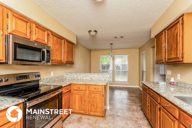 Foto del edificio - 1100 Stone Creek Dr