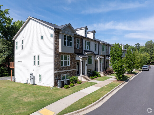 Building Photo - Woodland Pointe Subdivision