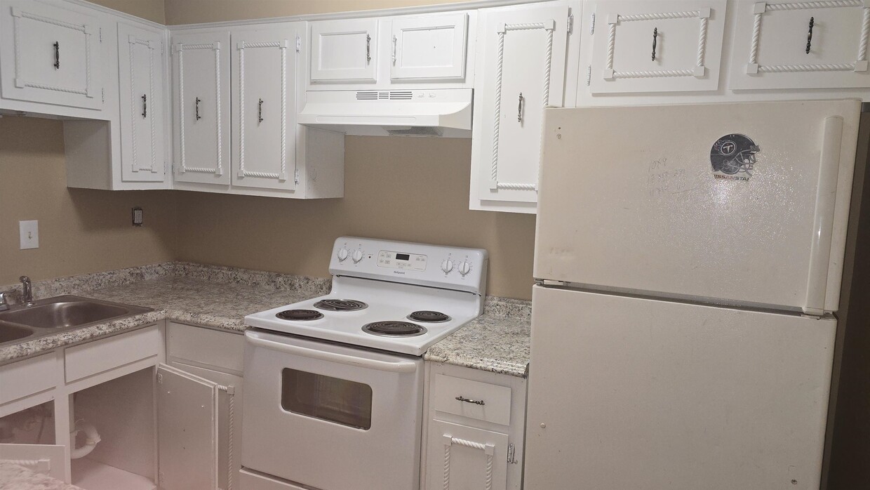 Building Photo - 4789 Townhouse Way