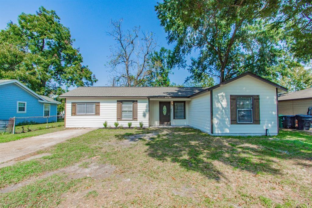 Primary Photo - 801 Benbrook Dr