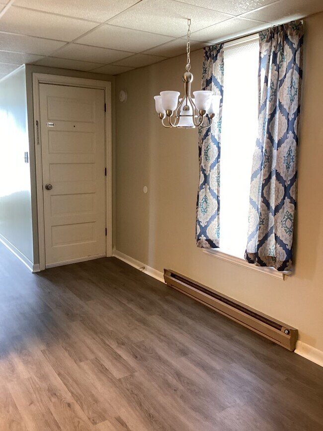 Foto del edificio - 319 Fairview Ave