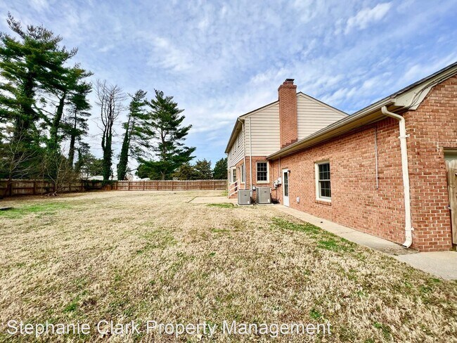 Building Photo - 4 br, 2.5 bath House - 5209 Alton Road