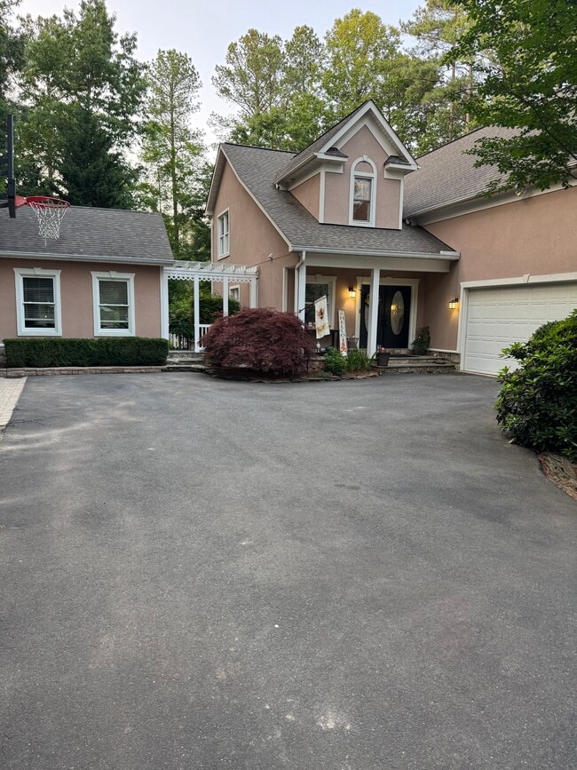 Building Photo - 11607 Fawn Lake Pky