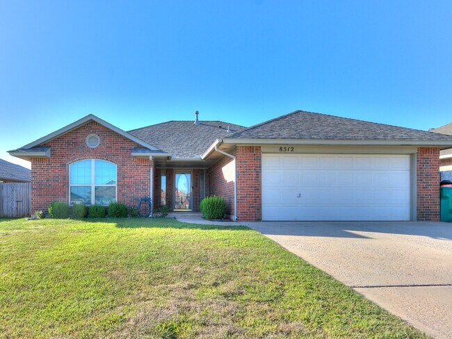 Foto del edificio - 8512 Windy Hill Rd