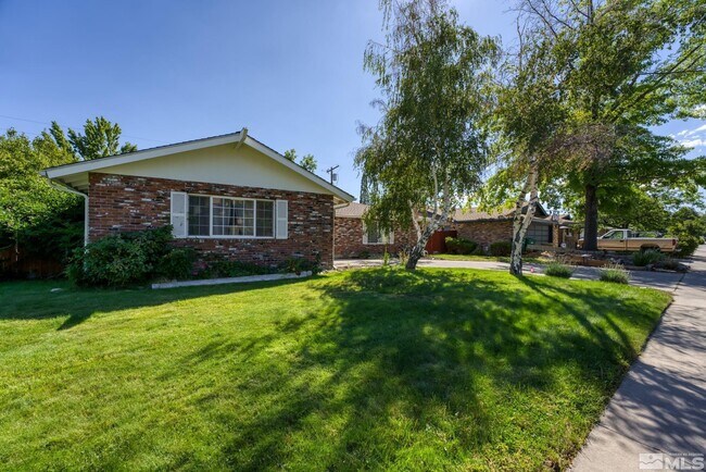 Building Photo - 1502 Foster Dr