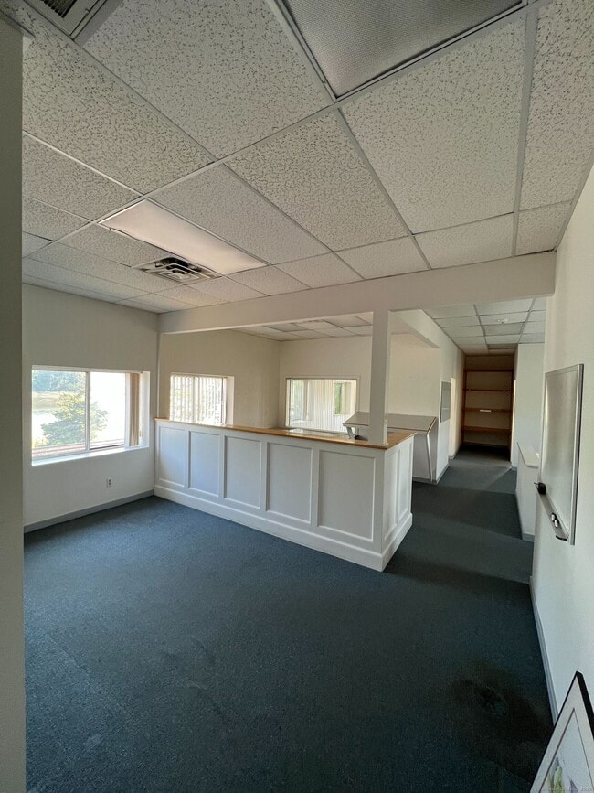 Building Photo - 151 Meadow St