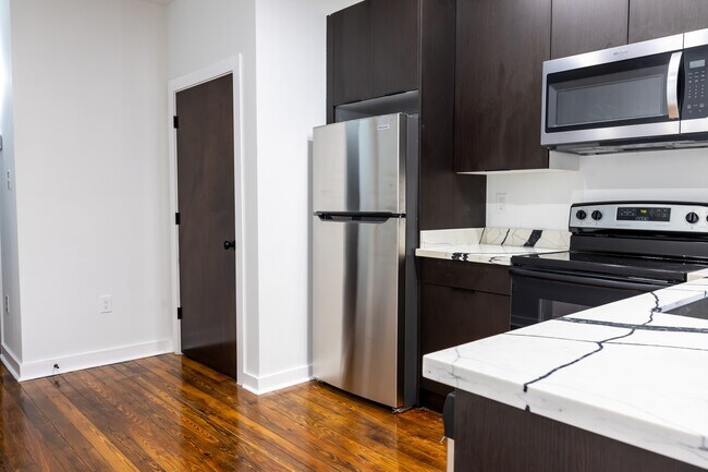 Building Photo - 2108 Benefit St