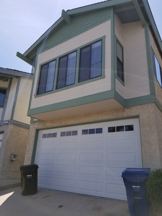 Front of house - 1132 1st St