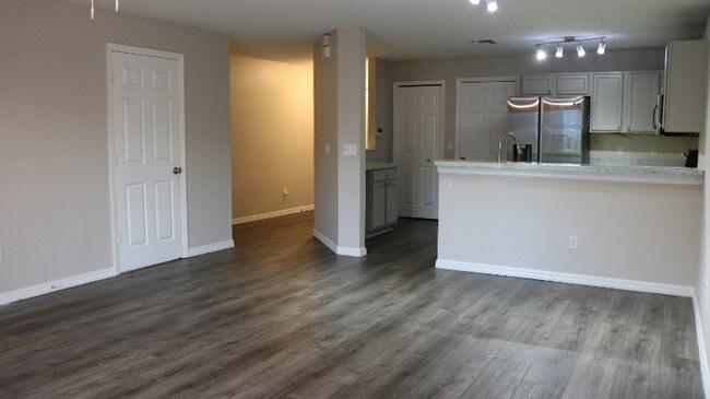 Foto del edificio - 12846 Lexington Summit St