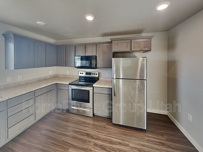 Building Photo - 8192 N Boulder Ln