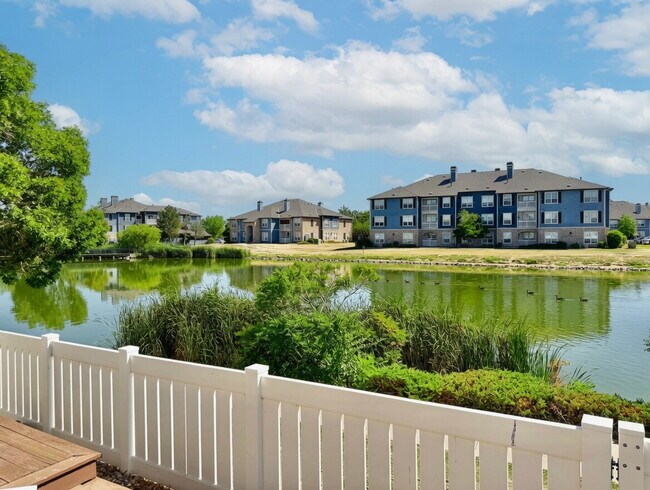 Photo - Lakeside 3 Bed/2.5 Bath Townhome in Gateway Community! Quiet, Scenic Living in The Heart Of Denver!