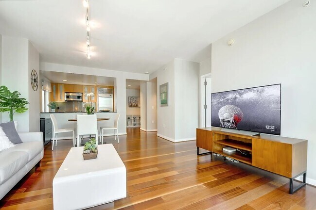 Foto del edificio - 333 1st St