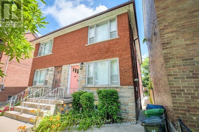 Photo du bâtiment - 85 Greenlaw Ave