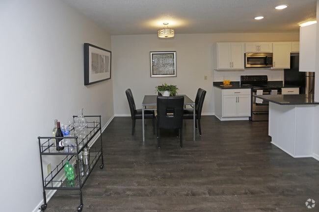 Interior Photo - Astor Place of Edina
