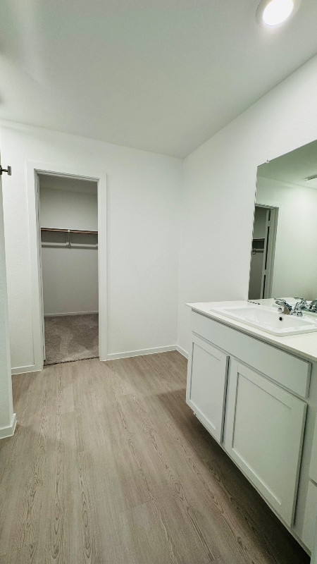 Foto del edificio - 472 Shoreview Dr