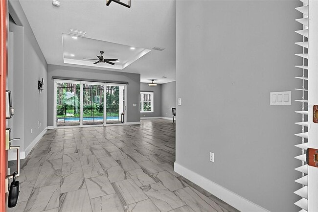 Building Photo - 70 Bannbury Ln