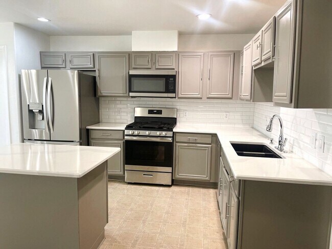 Foto del edificio - 1410 Danby Heath Ln