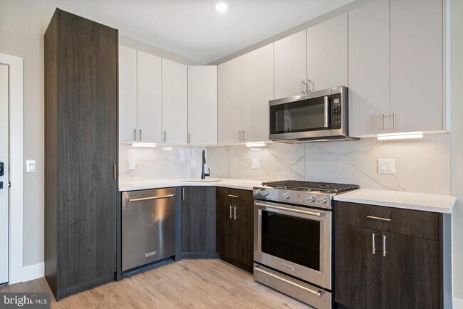 Foto del edificio - 408 N Front St