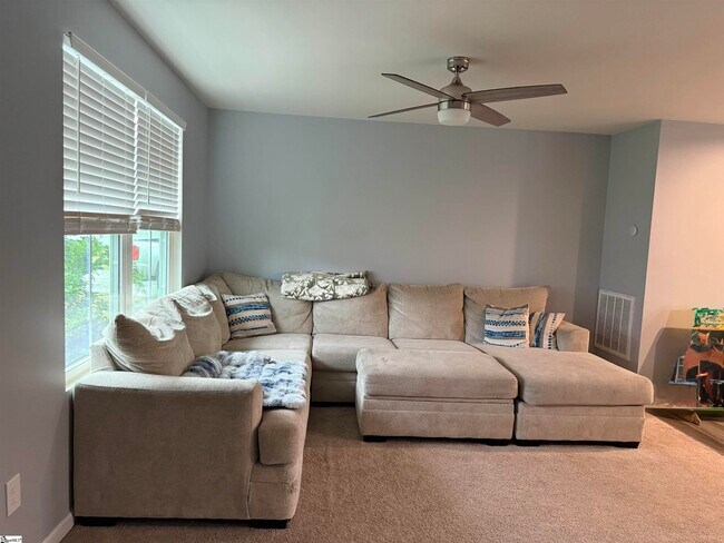 Foto del edificio - 220 Burr Oak Ln