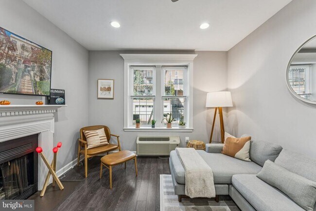 Foto del edificio - 1833 California St NW