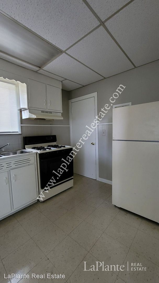 Building Photo - 3 br, 1 bath House - 43 Neise Avenue 1