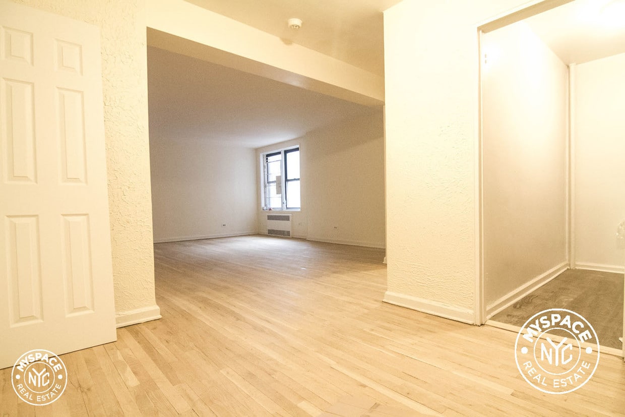 Primary Photo - 3111 Aurelia Ct