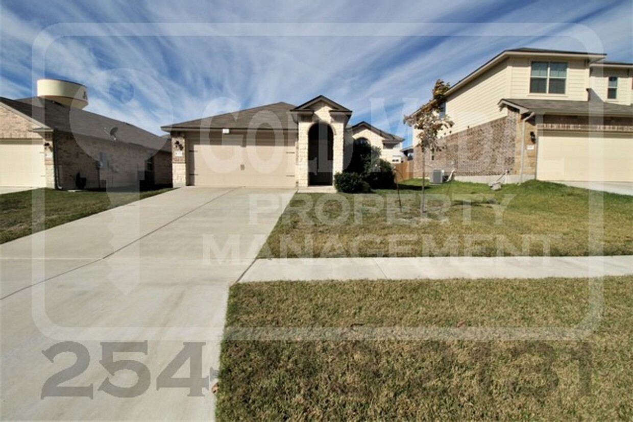 Foto principal - 6309 Clear Brook Dr