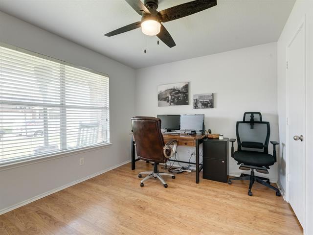 Building Photo - 542 Del Mar Dr