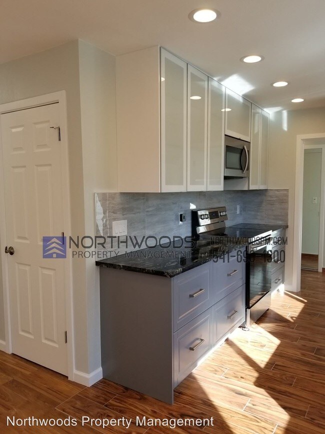 Foto del edificio - 2 br, 1 bath House - 1655 South Peach St