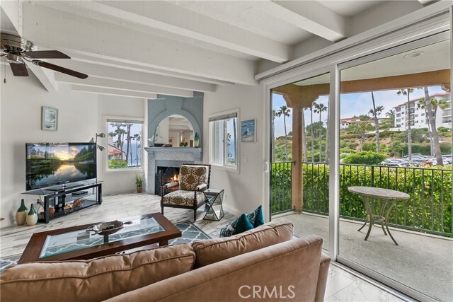 Building Photo - 511 Avenida Del Mar