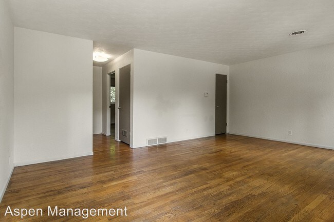 Building Photo - 2460-2470 9th St