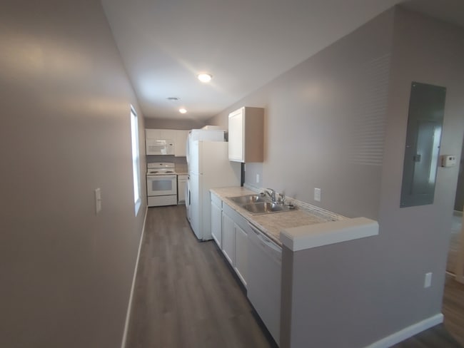 Building Photo - 1324 Concannon St