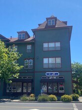 Building Photo - 236 Windsor River Rd