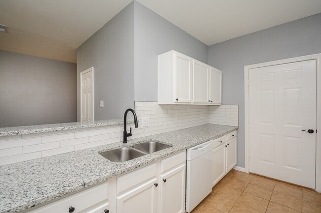 Building Photo - 6418 Waldron Dr