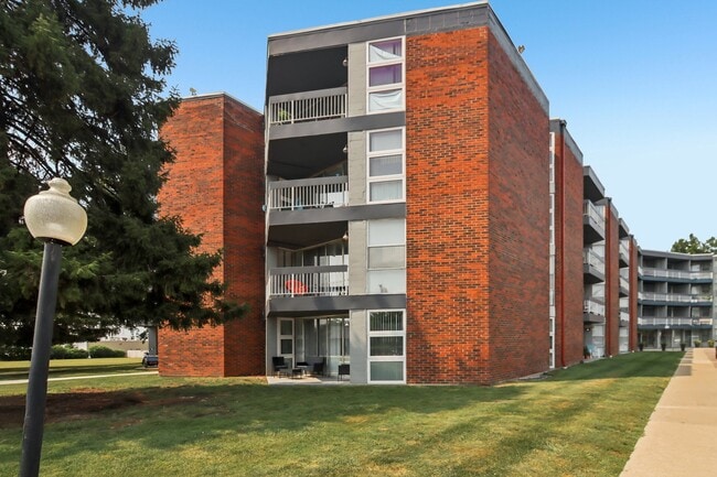 Building Photo - The Township at St. Charles