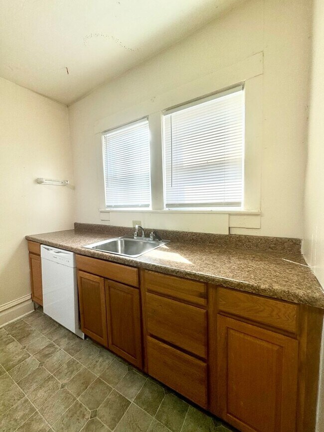 Foto del edificio - 3 Bedroom, 2 Bathroom House Woodburn Area- Available 08/05/2026