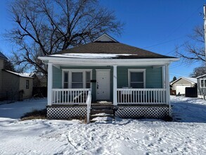 Building Photo - 111 S Poplar St