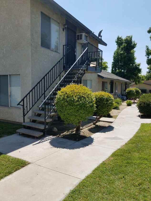 Foto principal - 3969 Genevieve St N