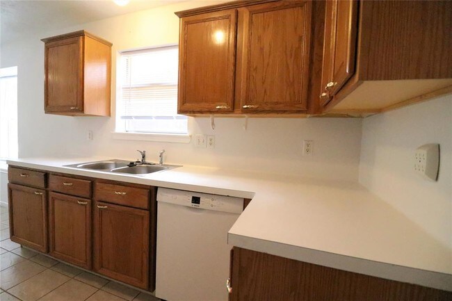 Building Photo - 7434 Parkland Manor Dr