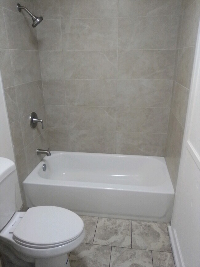 Foto del edificio - 14710 Lakewood Blvd