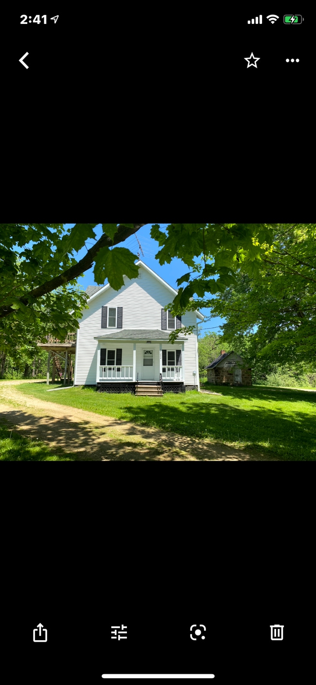 Front view of duplex - 17284 Hope Rd
