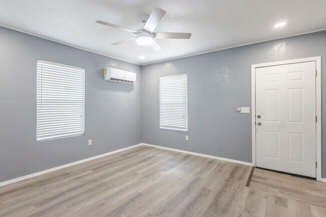 Foto del edificio - 1016 S Chester St