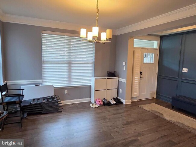 Foto del edificio - 4533 Shakespeare Cir
