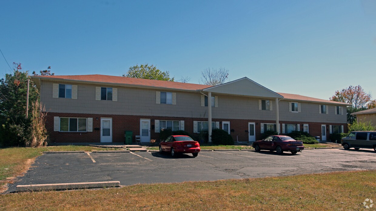Building Photo - 2975-2987 Benchwood Rd